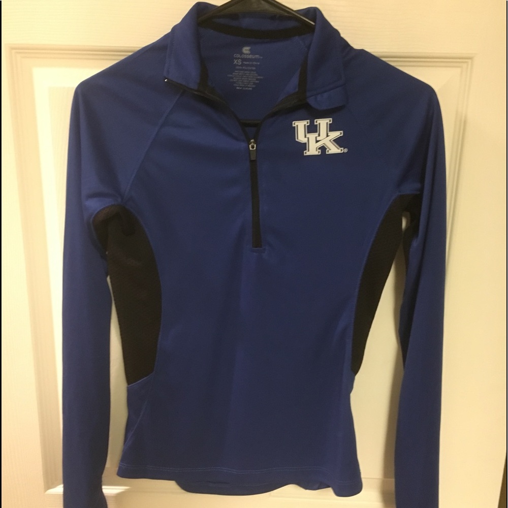 Woman’s Colosseum University of Kentucky pullover